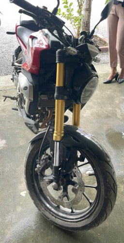 hongda cb150cc ម៉ាស៊ីនតាន់ មូលហោះ(អត់លីអូ)