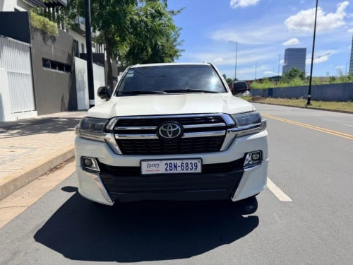 Landcruiser មានត្រឹម​ 19000$ ដកឡានជិះភ្លាម