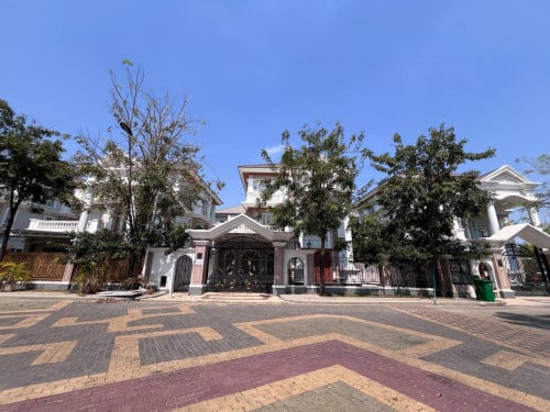 Villa for RENT! • Location: Borey PH Boueng Snor.