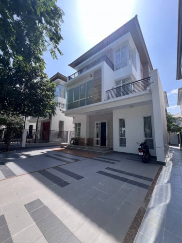 Villa for RENT! • Location: Borey PH Boueng Snor.