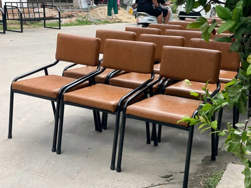 កៅអីបាតពូកនិងខ្នងពូក