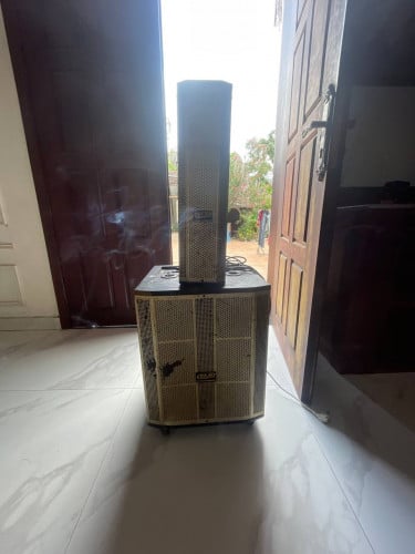 ធុង បាស់