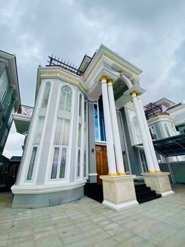 វីឡាទោលសំរាប់ជួលនៅបុរីវិមានភ្នំពេញ/ 金边 Borey Vimean 独栋别墅出租