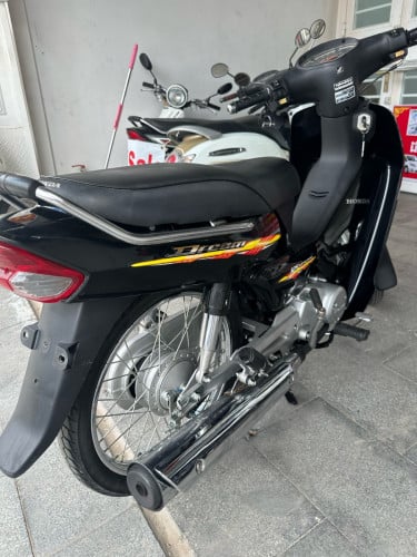 លក់Honda dream2006