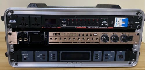 ឈុត Microphones