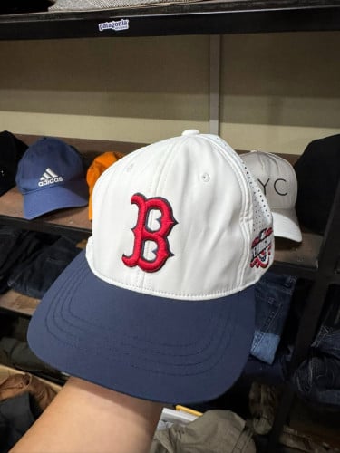 មួកជជុះសុីន MLB B នៅថ្មីស្អាត