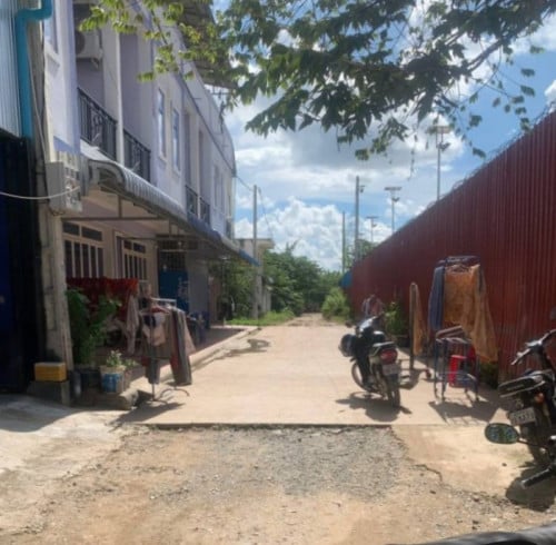 ๐ฆHouse Available for Urgent Sale at a Special Price (Negotiable).