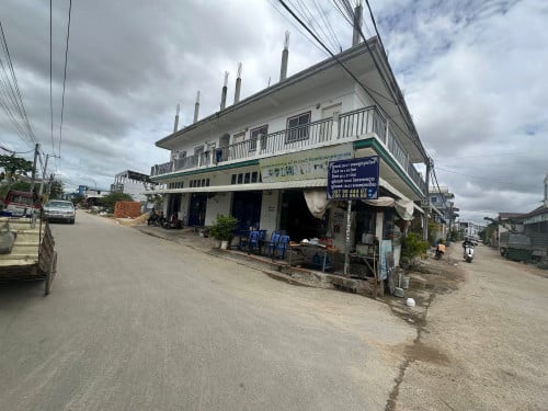 🔺ផ្ទះ​លក់បន្ទាន់​  👉🏻តម្លៃ​លក់​ 285000$ ចរចារ​ប្លង់រឹង​ ចំណូលប្រចាំខែជាង 1000$