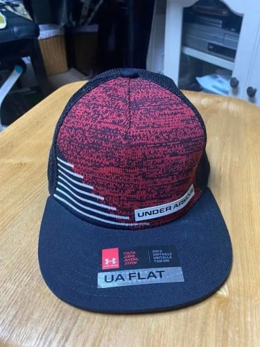 មួកជជុះសុីន under amour ម៉ូដស្អាតនៅថ្មី