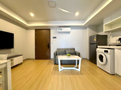 1BR Service Condo For Rent- Parc 21 Condo, Russian Market& BKK1