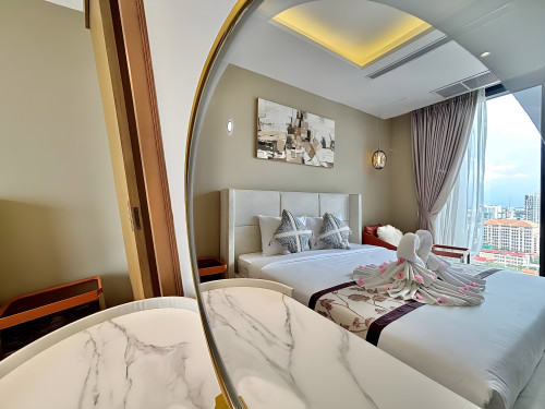 2BR Service Condo For Rent- The Penthouse Residence, Diamond Island