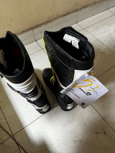 Gaerne g react boots size 44