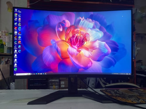 Gigabyte 32inch 2K 165hz = 165$