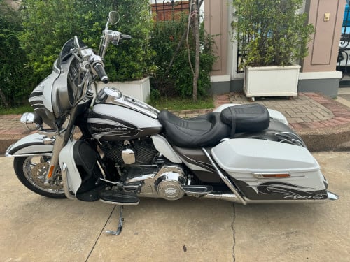 Harley Davidson Ultra limited CVO