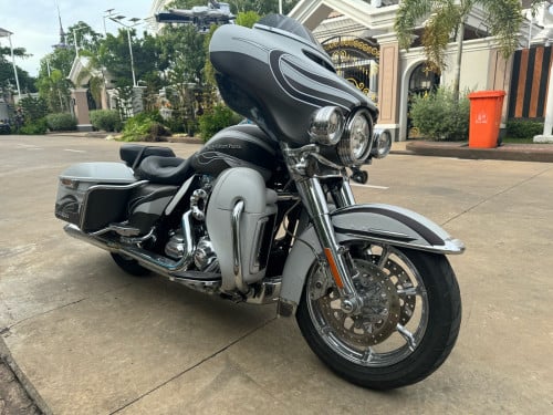 Harley Davidson Ultra limited CVO
