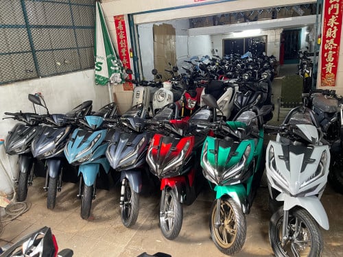 Honda Vario ម៉ូតូថ្មីក្រដាសពន្ធ 💯💯 ការធានាម៉ាសុីន2ឆ្នាំ
