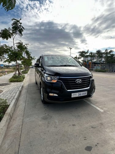 Hyundai H1 2015