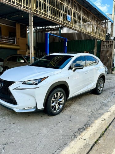 NX 200T 016 F-SPORT ថ្មី មិនបាច់និយាយ សូម្បីតែកាងក៏ ស្រុីន ដែរ