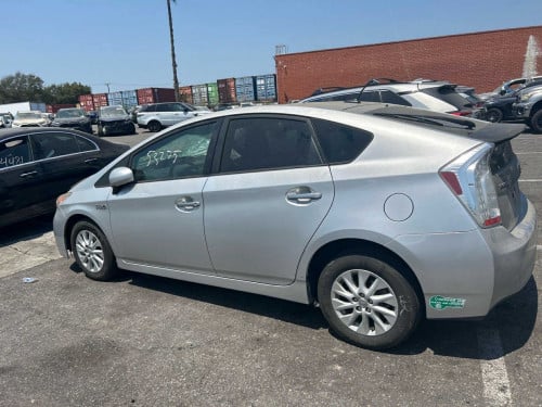 Prius 013 plug-in ឡានកាលីហ្វូញ៉ា