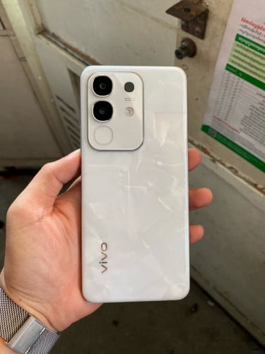 Vivo Y29 ក្រុមហ៊ុន Ram 8G+8G / 128G 99%