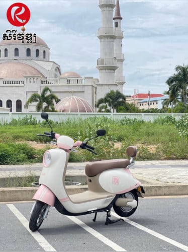 ម៉ូតូអគ្គិសនី សិរីវុឌ្ឍ