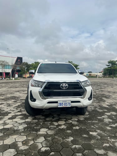 ឡានលក់មហាថ្មី