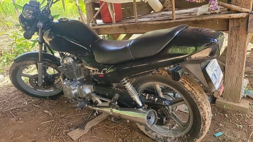 ម៉ូតូឃ្លាំងលក់ខាតខ្លាំងត្រឹមតែ950$ចចាម៉ាសុីនធានាតាន់