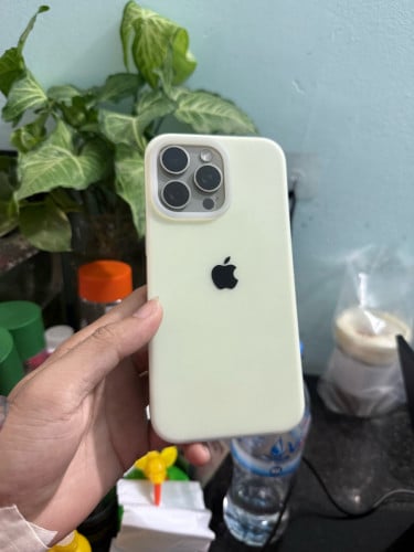 សំណុំហ្សុីន 15pm 256g ស្ទើរតួតែបន្តិចទេ