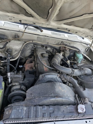 លក់ម៉ាស៊ីន 2L hilux និង 1KZ