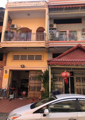 ផ្ទះសម្រាប់លក់​ | Flat for Sale near Crown Factory