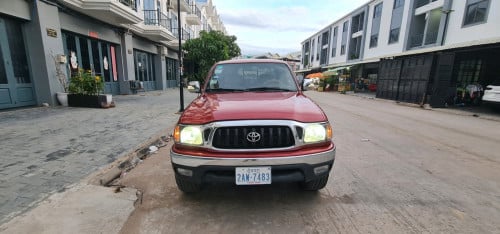 ខ្ញុំត្រូវការលក់រថយន្តToyota  tacoma ឆ្នាំ2004 V6 ប៉ុង1 ប៉ុងភ្លើង