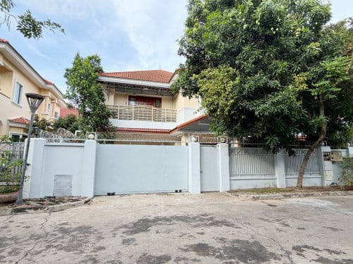 វីឡាសម្រាប់ជួល | villa for rent in Borey Basac Gaden City