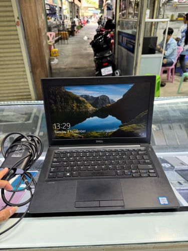Laptop Dell window 10pro 128G Ram8G Intel(R) Core(TM)i5-6300U CPU@2.40GHz 2.50GHzមានឆ្នាំស្រុីន