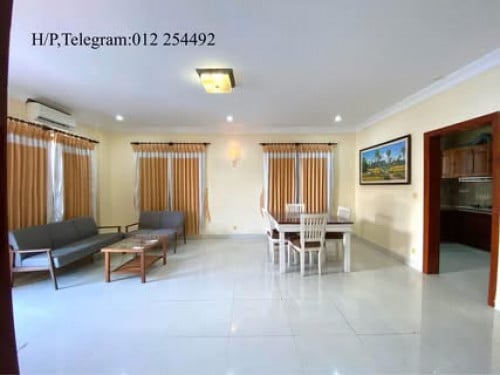 Large Unit Elevator Apartment for Rent