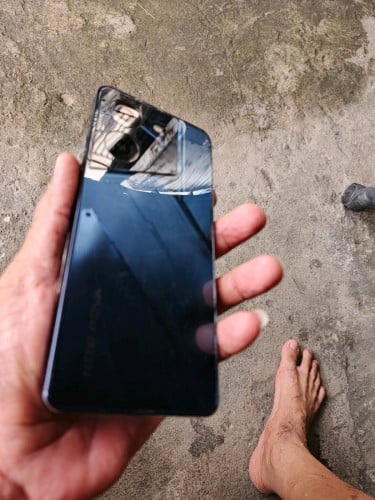 Pova5 ដូរអេក្រង់ក្រុមហ៊ុន ប្រើអេម អត់ឆ្នាំង