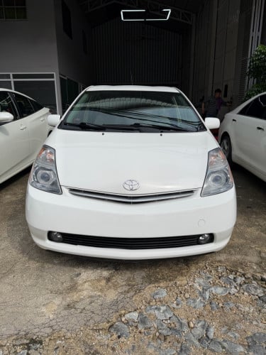 Toyota prius 2008 Full Option ក្នុងលឿង ពូកស្បែកចង្កូតស្បែក ក្រដាសពន្ធថ្មី