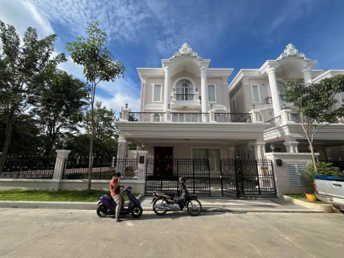 Villa Prince B for Rent at Borey ML Tiara Takhmev Near New  Airport