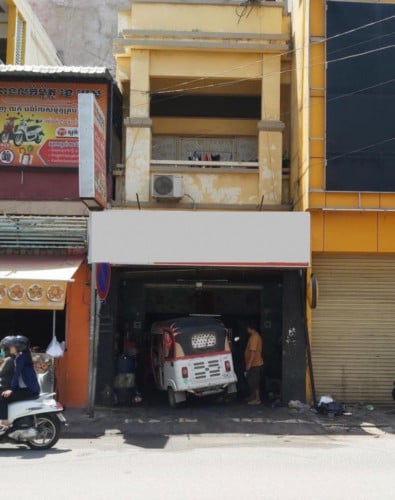 ផ្ទះលក់លើផ្លូវរកស៊ីបាន