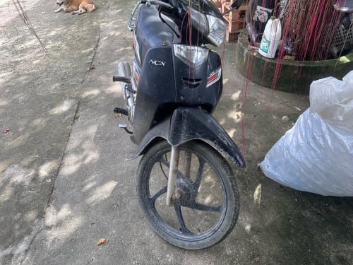 ម៉ូតូស្អាត