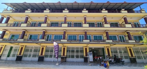 #ចាំអីទៀត #តម្លៃផ្ទះក្រោម7ម៉ឺន #បាន3ជាន់ពេញ បន្ទប់គេង4 បន្ទប់ទឹក5 #នៅភូមិសំបួរ សង្កាត់ដង្កោ