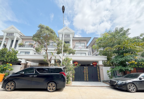 វីឡាភ្លោះ B សម្រាប់លក់ | Villa Twin B for Sale