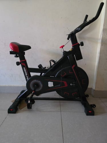 កង់ធាក់សំរាប់ហាត់ប្រាណ Bike for cycling មួយទឹកថ្មី 95% តំលៃ 65$ ដោយសារ ផ្លាស់ទីលំនៅ