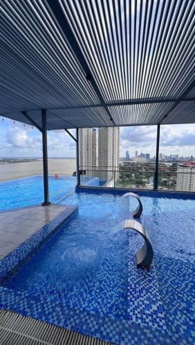 190$ -250$ 1 bedroom Brand new condo with free management fee