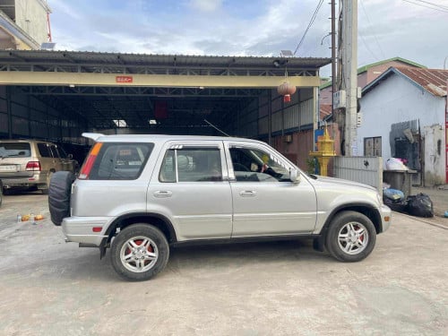 CRV ឆ្នាំ 1999 ឡានស្អាត គ្រឿងក្នុងថ្មី មិនបុកមិនប៉ះ មុខក្រោយស្អាត