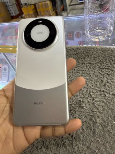 Huawei Mate60 Ram12G Memory512G C/H Sim2 មានឆ្នាំងសាក