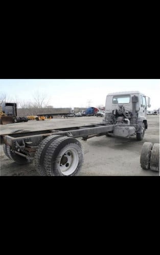 Isuzu 8ton  2001 Tax paper clearance sale $13500
