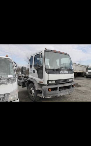 Isuzu 8ton  2001 Tax paper clearance sale $13500