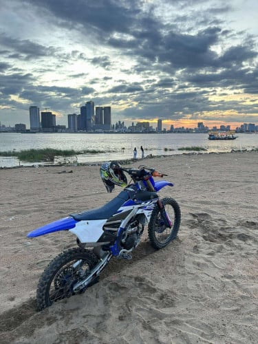 Model : Yamaha Yz250f Year 2017 Color Blue