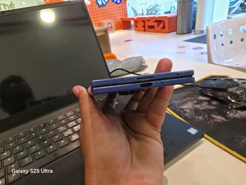 Samsung Z Fold 7 / 512G 99% ស្អាត