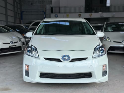 Toyota Prius 010 options 4 ឡាន Dealers